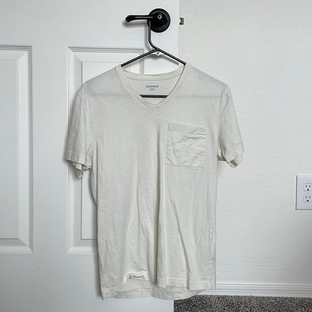 GOODTHREADS Men’s Cream V-neck